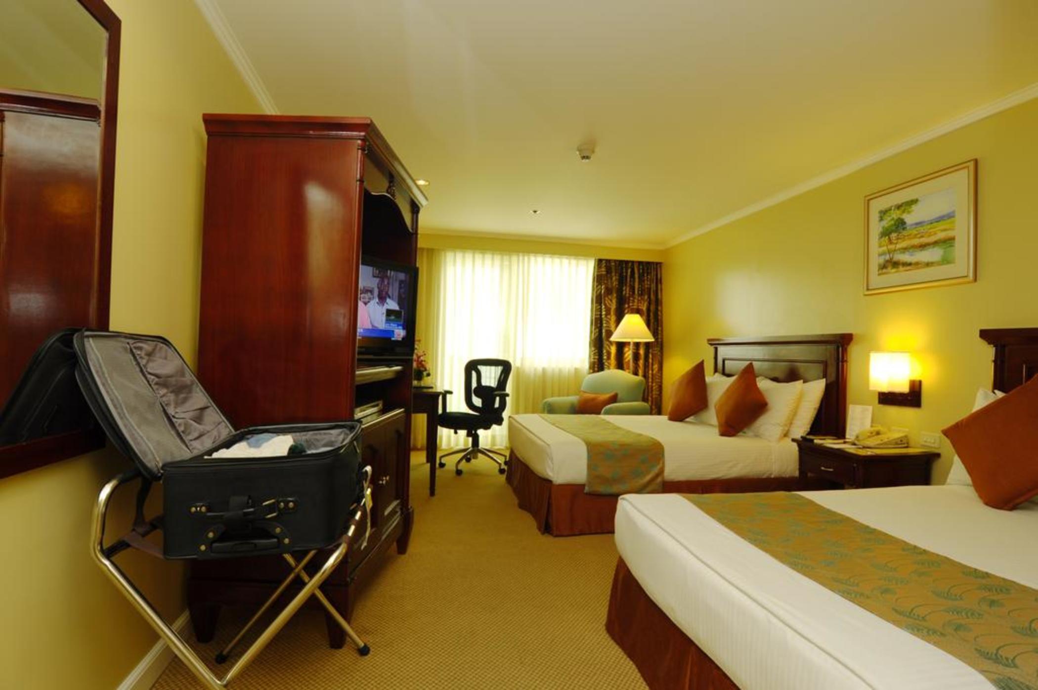 Oxford Suites Makati Makati City Buitenkant foto