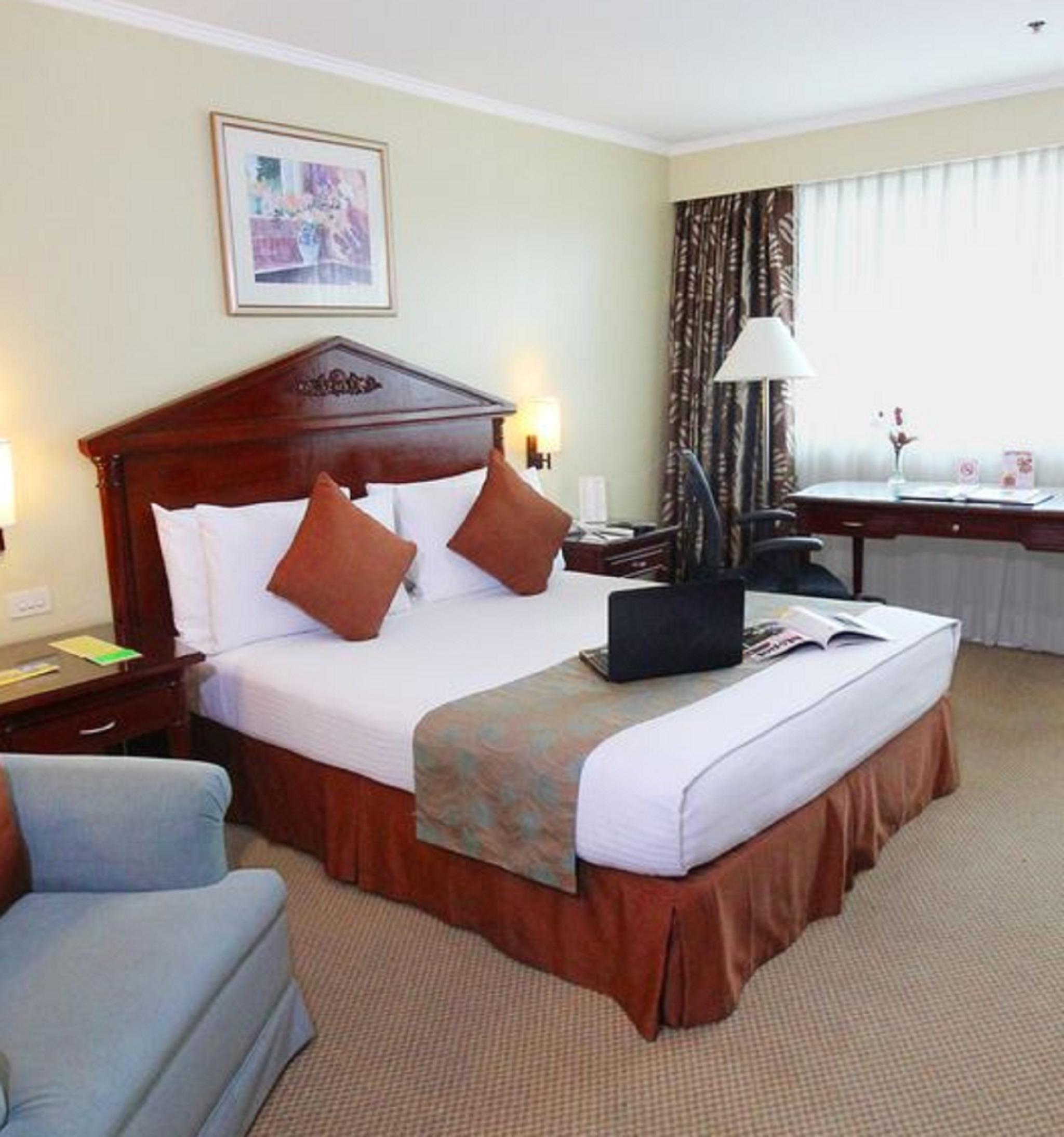 Oxford Suites Makati Makati City Buitenkant foto