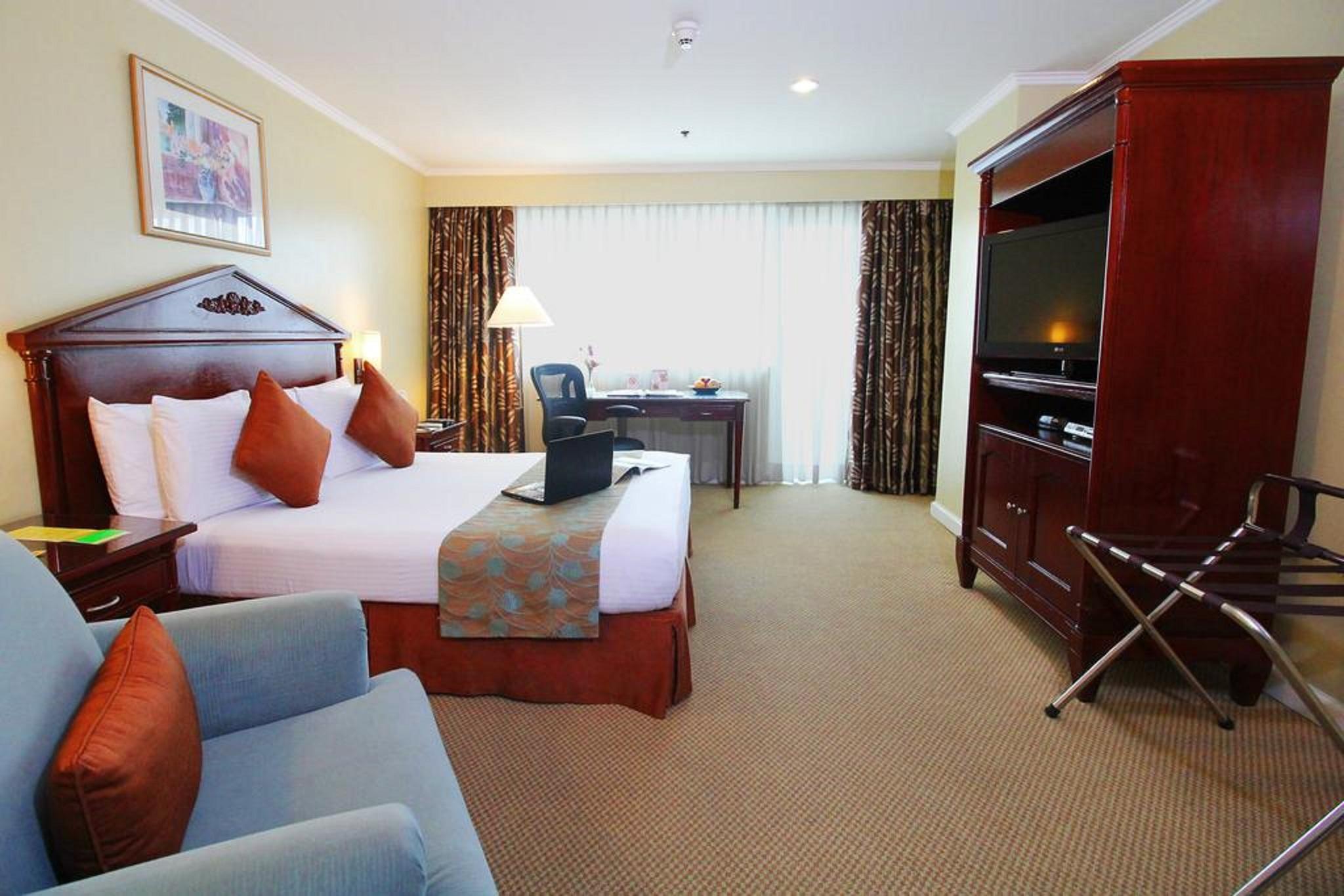 Oxford Suites Makati Makati City Buitenkant foto
