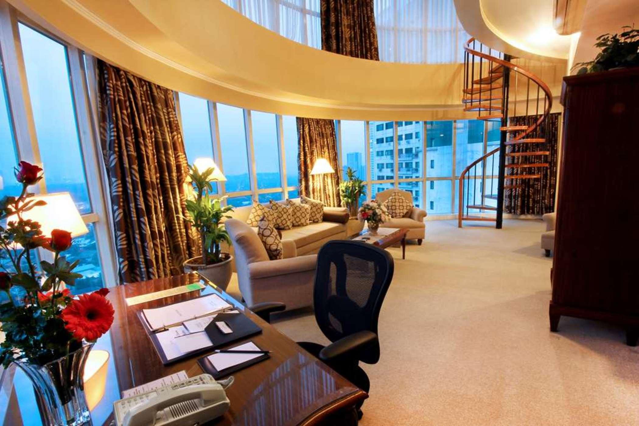 Oxford Suites Makati Makati City Buitenkant foto