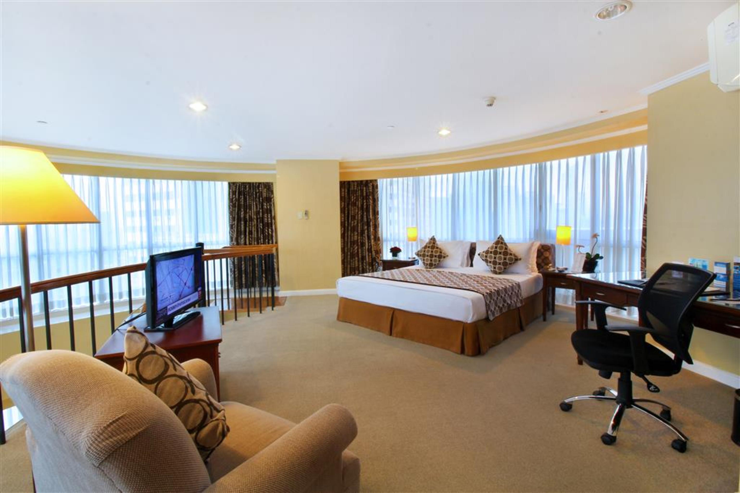 Oxford Suites Makati Makati City Buitenkant foto