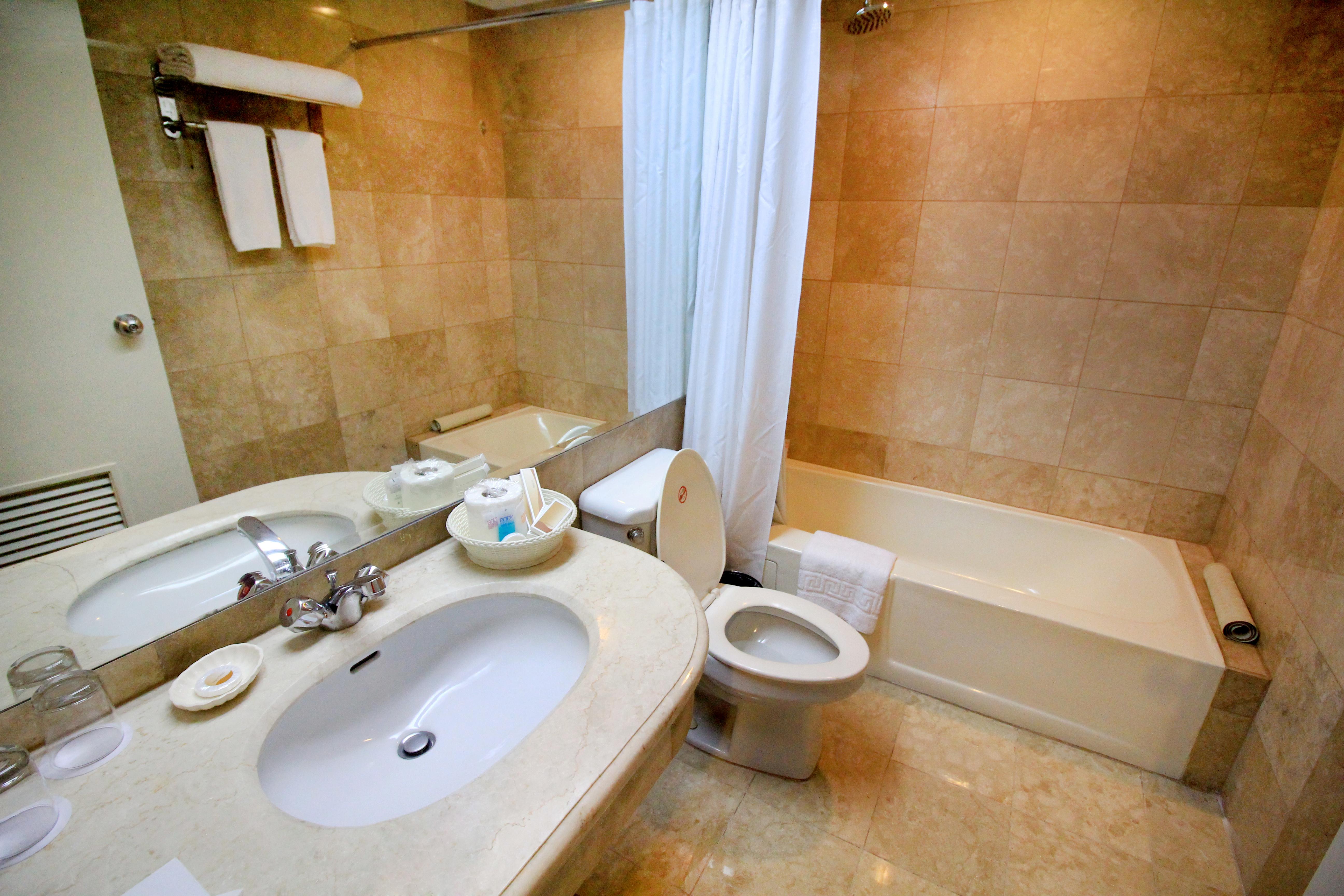 Oxford Suites Makati Makati City Buitenkant foto
