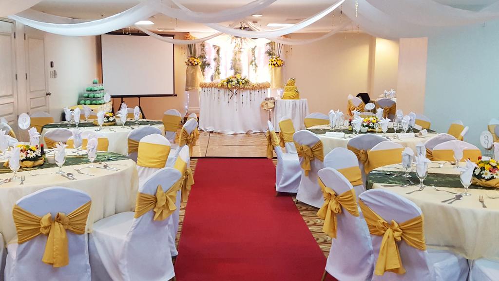 Oxford Suites Makati Makati City Buitenkant foto