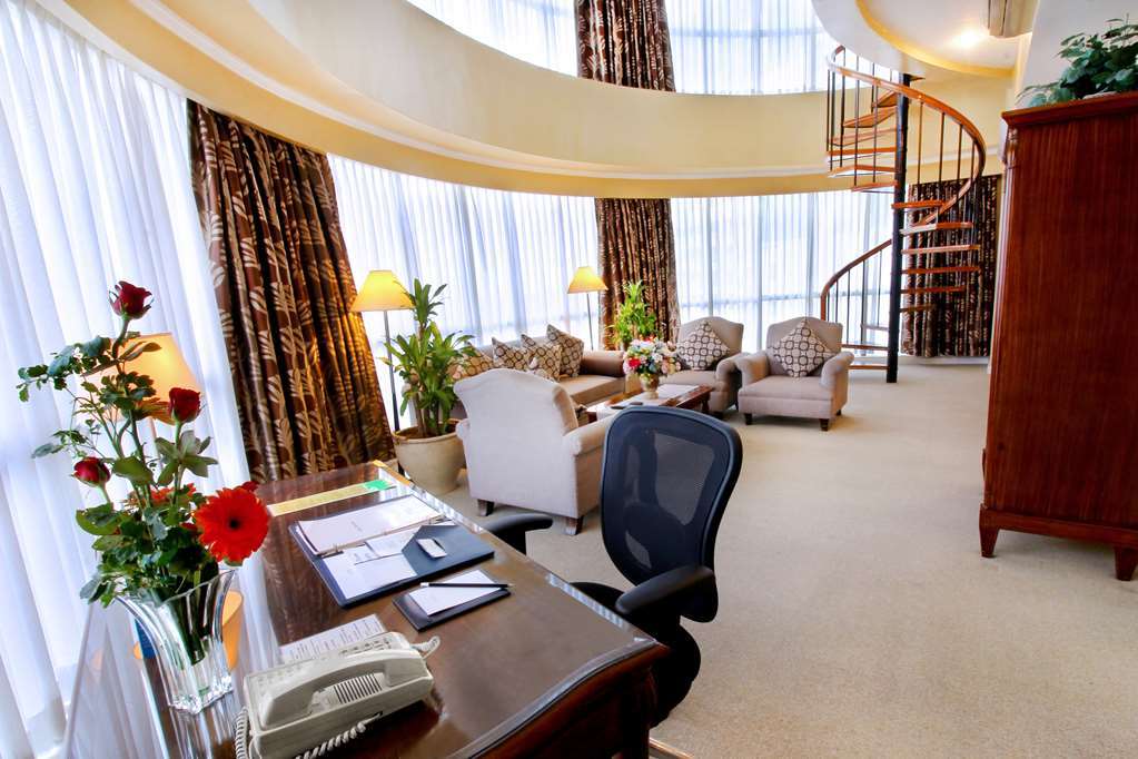 Oxford Suites Makati Makati City Buitenkant foto
