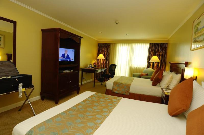 Oxford Suites Makati Makati City Buitenkant foto