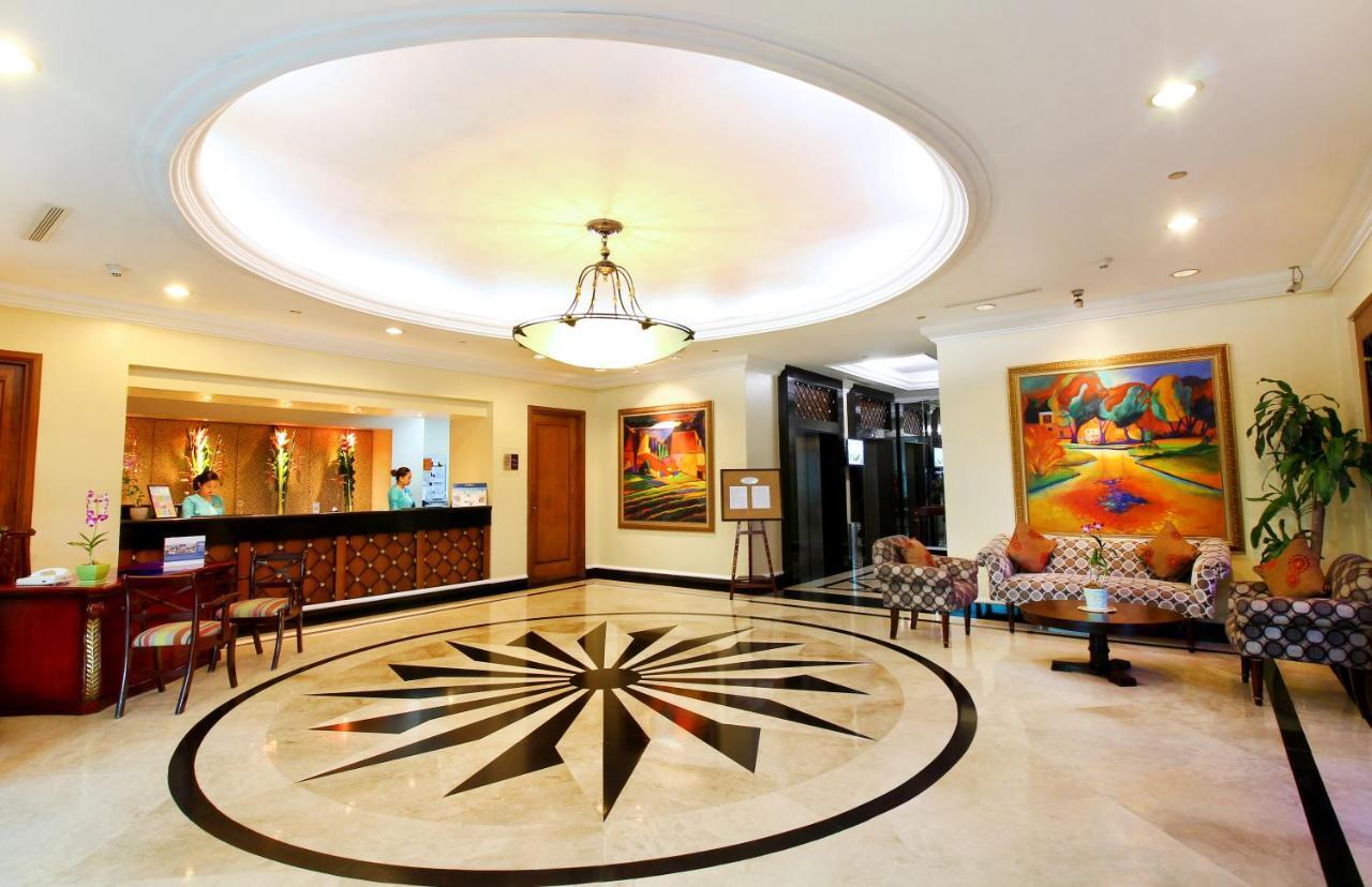 Oxford Suites Makati Makati City Buitenkant foto